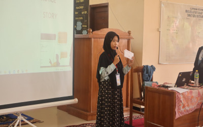 Praktik Public Speaking English Camp Jilid #1 SMA IT IQRA' Kota Bengkulu: Tingkatkan Keberanian Bicara Dan Berbahasa Inggris